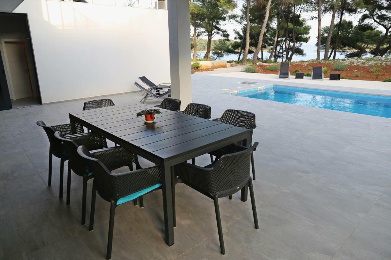 Seaside Villa At بريسبا المظهر الخارجي الصورة