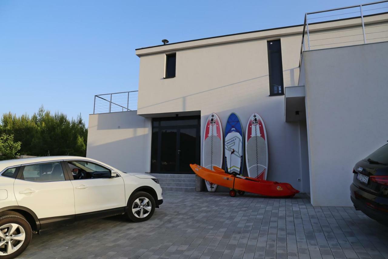 Seaside Villa At بريسبا المظهر الخارجي الصورة